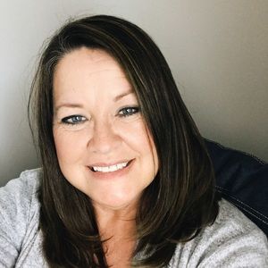 Meet your Posher, Melissia